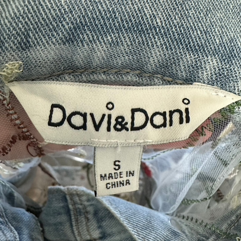 Davi & Dani Embroidery Mesh Jean Jacket Floral Light Wash Boho Womens Size S - Picture 14 of 14